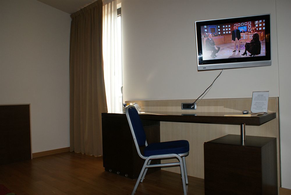 Hotel Corte Quadri ロニーゴ エクステリア 写真